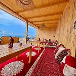 Arinas Surf Hostel